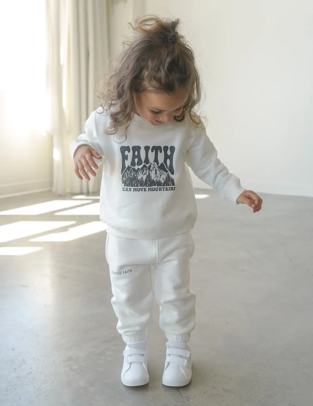 Kids Crewneck Faith Can Move Mountains