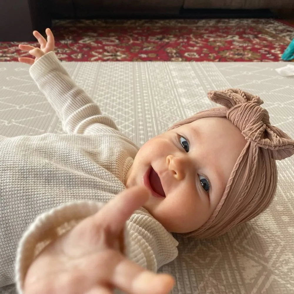 Infant Bow Headband in Gray