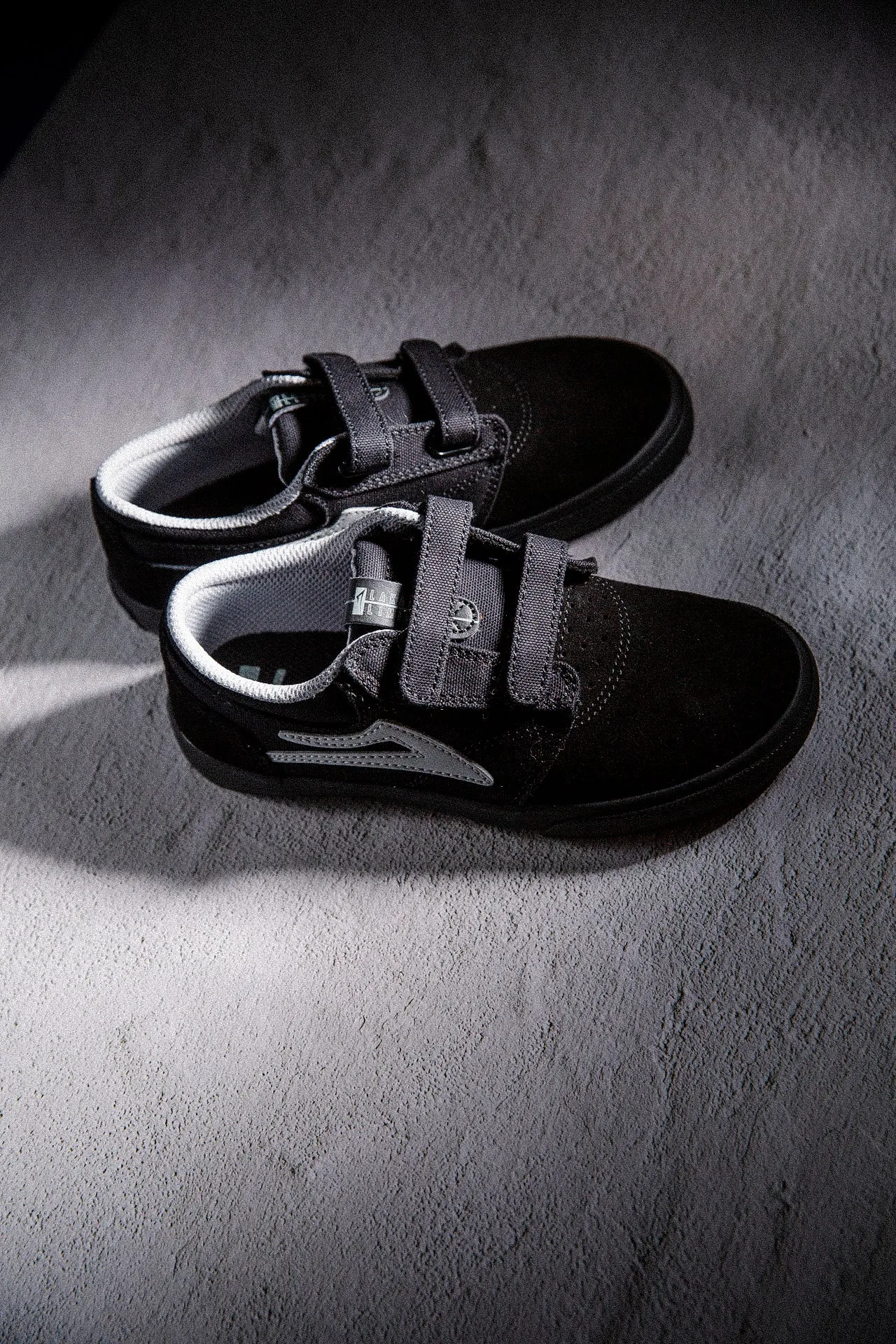 Griffin Kids - Black/Black Suede