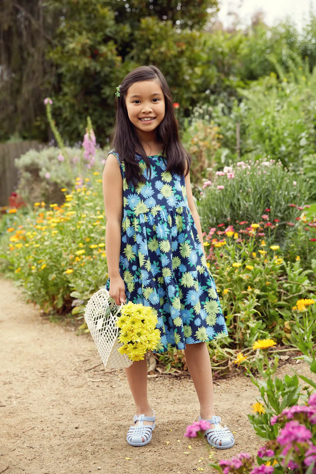 Chic Sleeveless Dress for Kids Named Thea