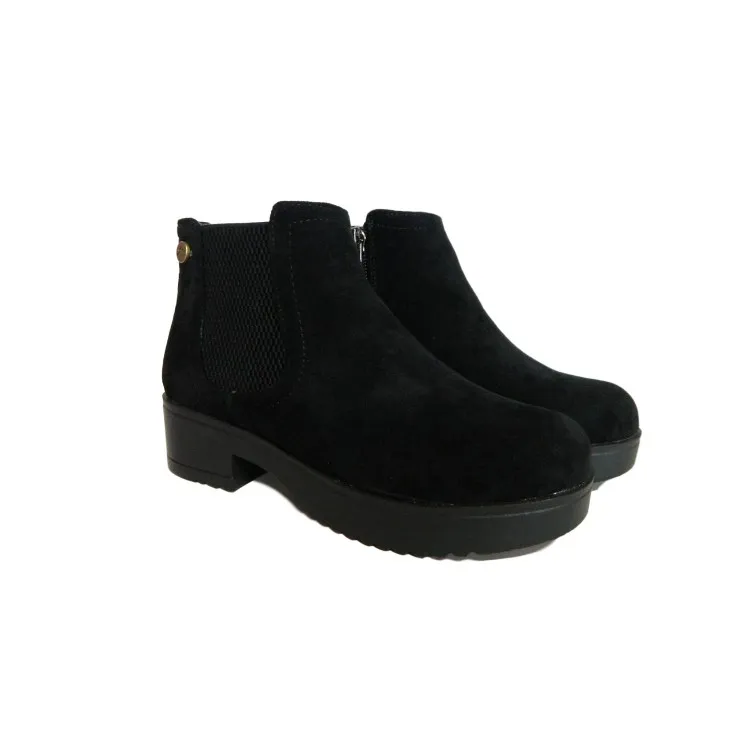 Black Suede Girls' Ankle Boots by XTI Kids